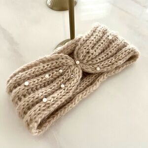 Beige and pearl winter head band